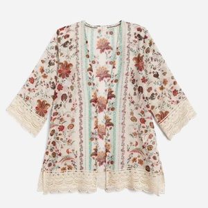 Mason & Belle open front with crochet